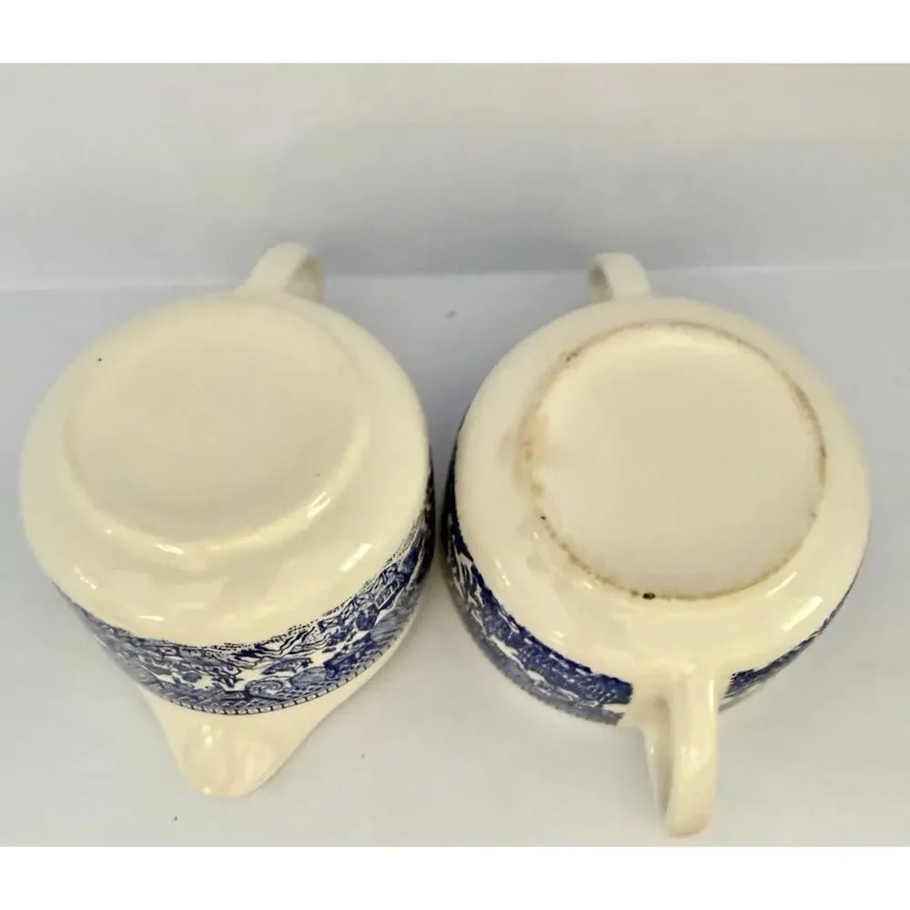 Blue Willow vintage cream